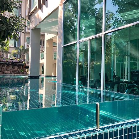 The Lux Ladprao 10 Banguecoque Exterior foto