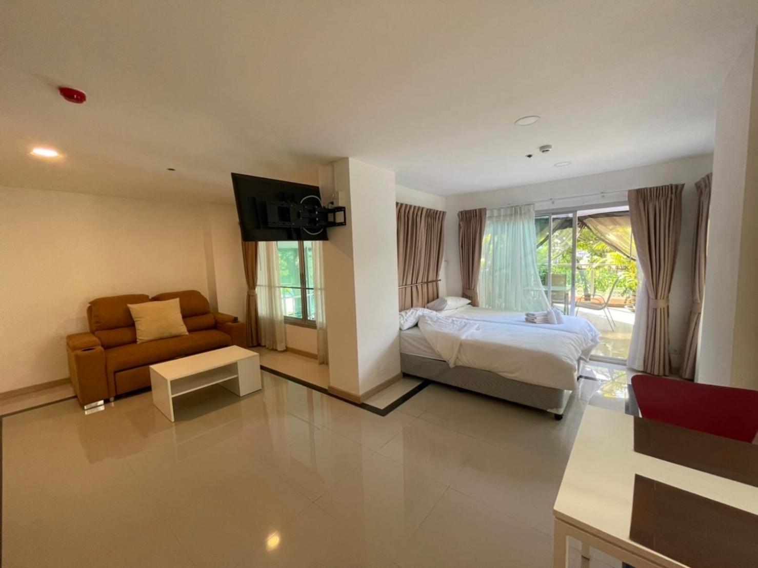 The Lux Ladprao 10 Banguecoque Exterior foto