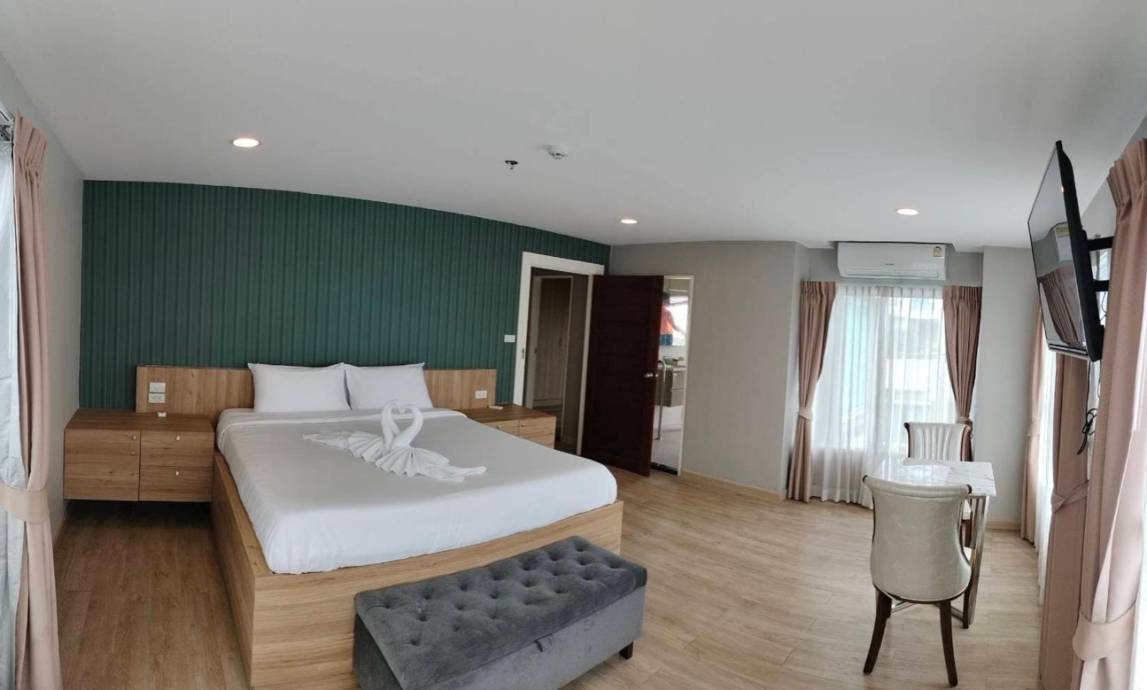 The Lux Ladprao 10 Banguecoque Exterior foto