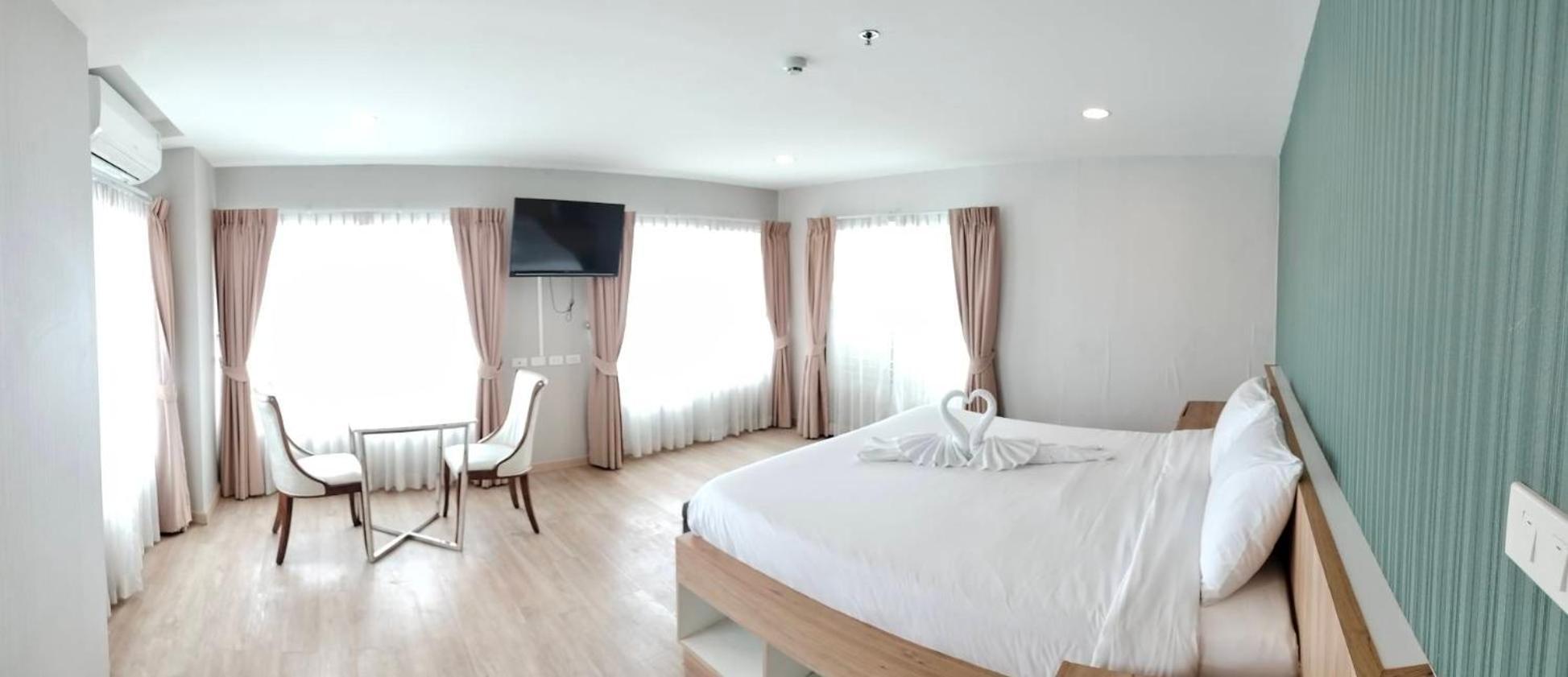 The Lux Ladprao 10 Banguecoque Exterior foto