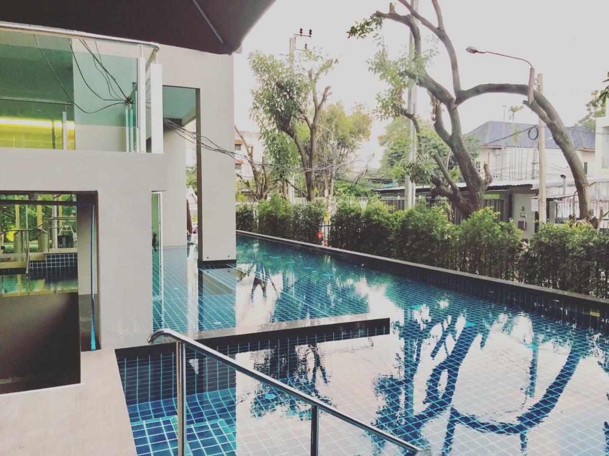The Lux Ladprao 10 Banguecoque Exterior foto