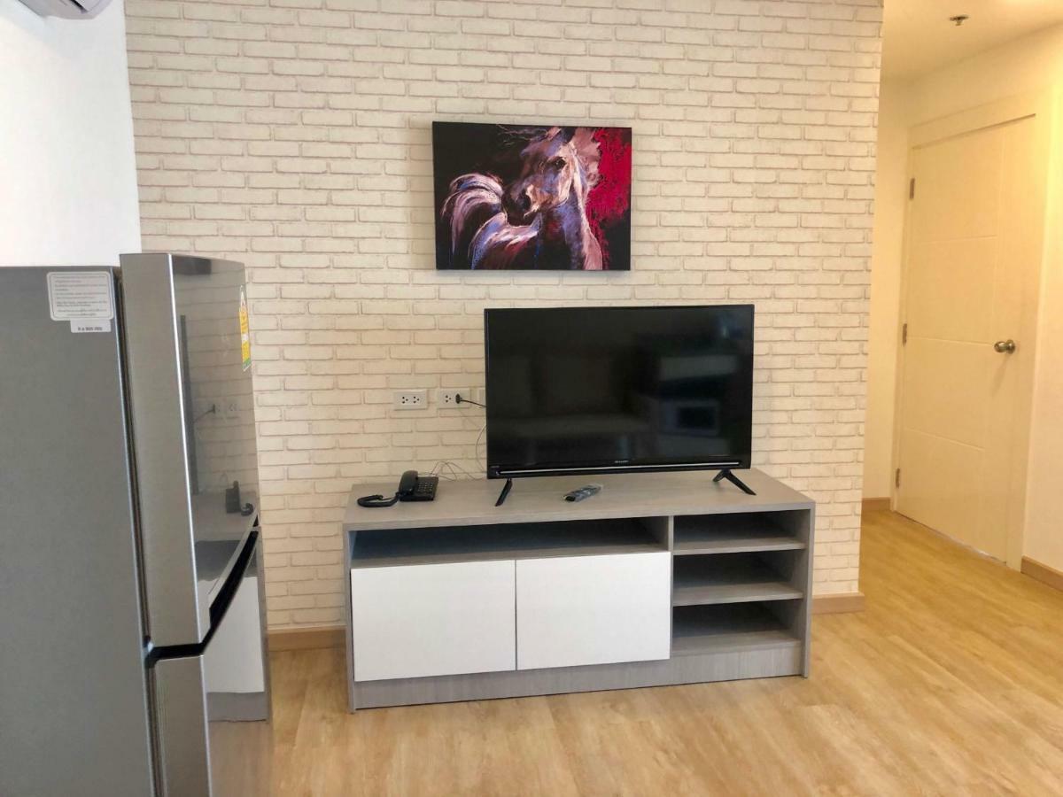 The Lux Ladprao 10 Banguecoque Exterior foto